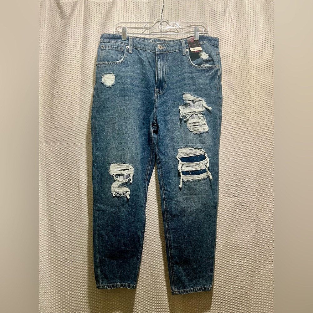 No Boundaries Distressed Blue Jeans